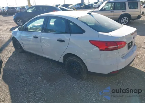 2017 Ford Focus S из США, поврежденный, VIN 1FADP3E27HL256886